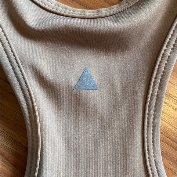 ❗️SOLD❗️Balance Athletica Roam Tank - Picture 4 of 9